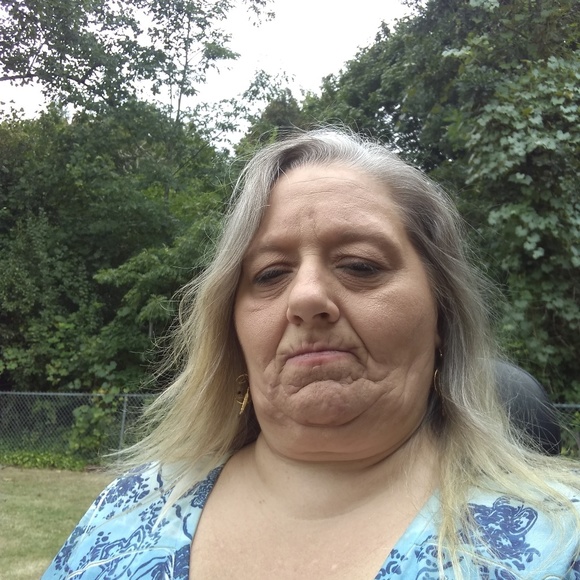 Meet your Posher, Shelly - Picture 1 of 1